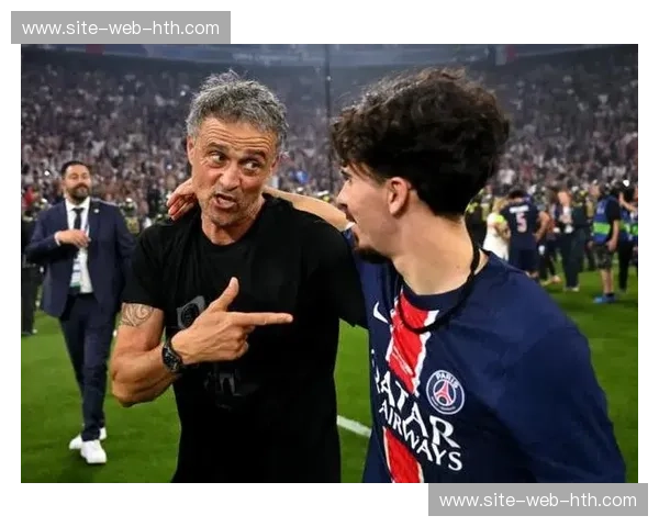 皇马筹划引进巴黎中场维蒂尼亚 1亿欧元转会费成夏窗焦点 皇马筹划引进巴黎中场维蒂尼亚 1亿欧元转会费成夏窗焦点